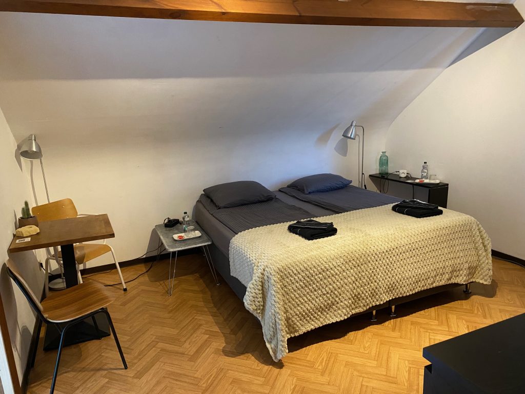 Room 5
