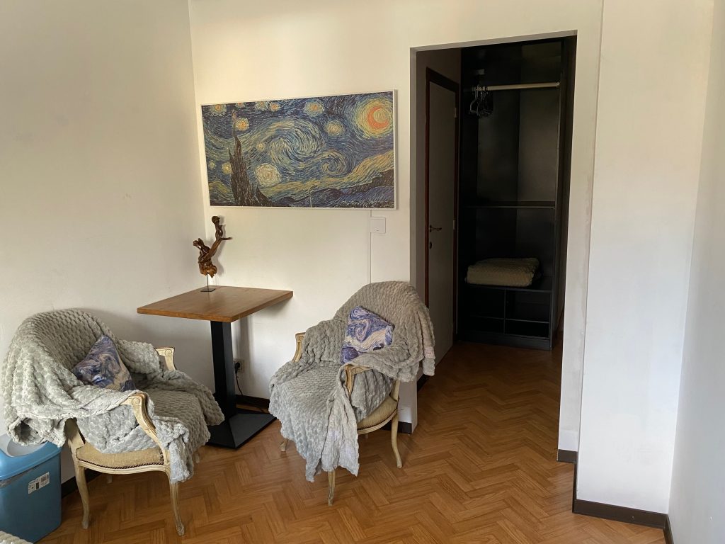 Room 4